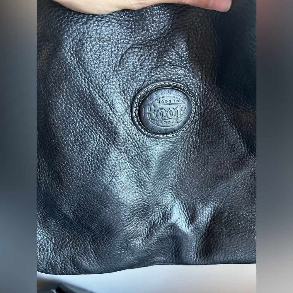 Roots Black Leather Crossbody Bag - Picture 9 of 9